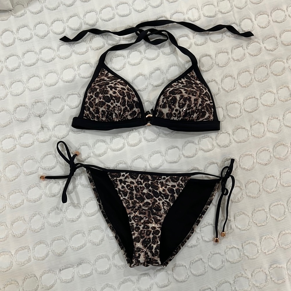 Sexy leopard print bikini
